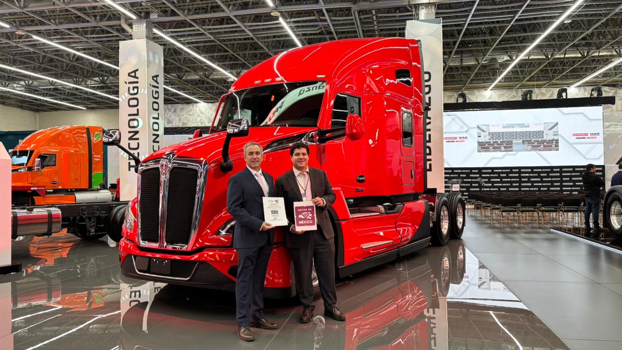 Kenworth Mexicana celebra su distintivo "Hecho en México" por manufactura de camiones