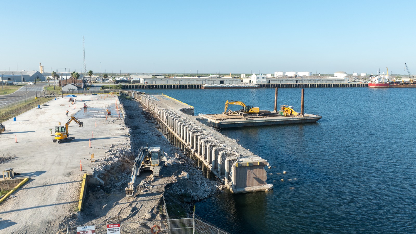Puerto de Brownsville inicia reconstrucción del muelle de carga número 3