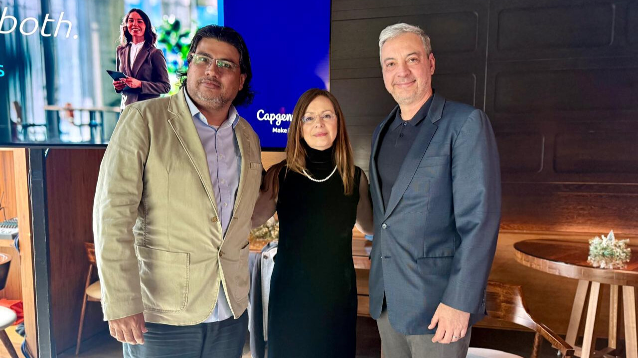 Daniel Zabalza, director de Tecnología; Martha González, vicepresidente de Operaciones y Alonso Yáñez, vicepresidente y líder de Productos de Consumo y Retail en Capgemini.