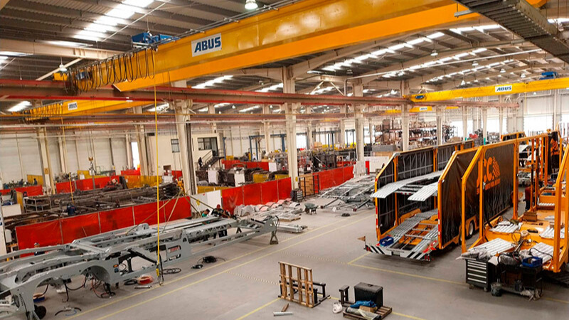 La planta en Tlaxcala fabrica madrinas para traslado de vehículos para el mercado mexicano y el estadounidense.