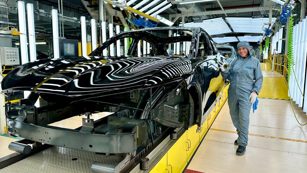 Paquete arancelario busca proteger hasta 350,000 empleos industriales en México