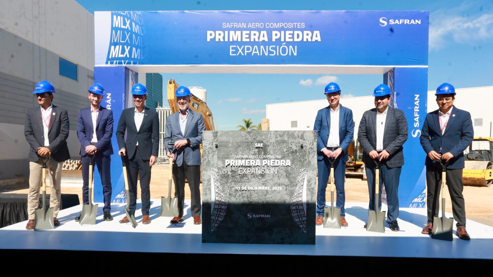 Safran coloca primera piedra de nueva ampliación aeroespacial en Querétaro