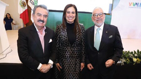 Análisis de retos y oportunidades que enfrenta la industria mexicana en el contexto actual.