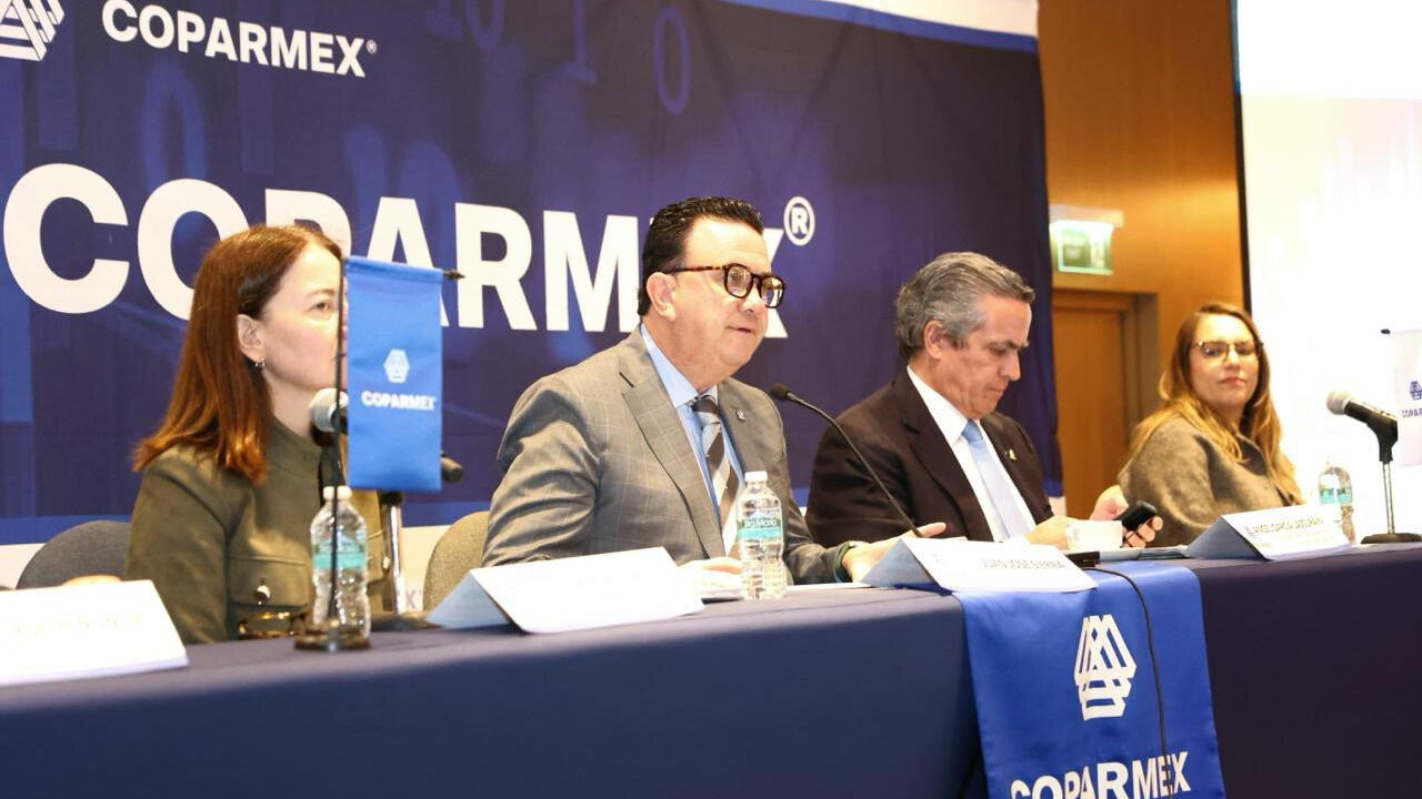 Empresas en México mantienen planes de expansión pese a la cautela para invertir