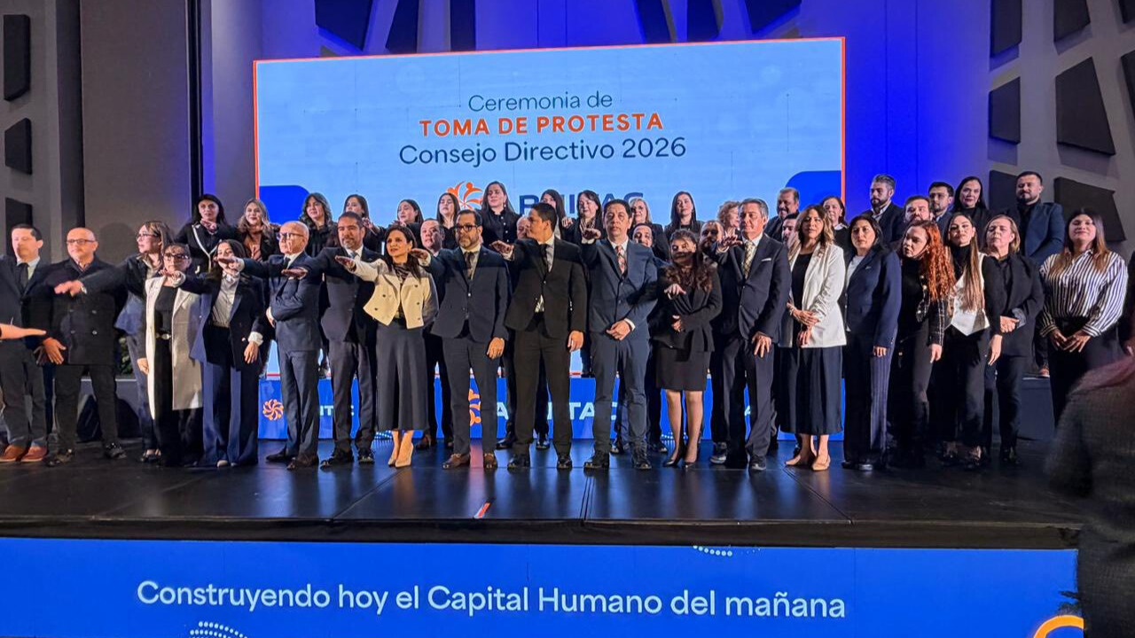 Fernando Becerra asume la presidencia de ARHITAC 2026 en Baja California