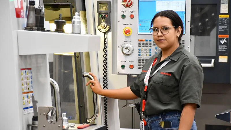 Formación técnica y talento STEM impulsan la competitividad industrial de Chihuahua