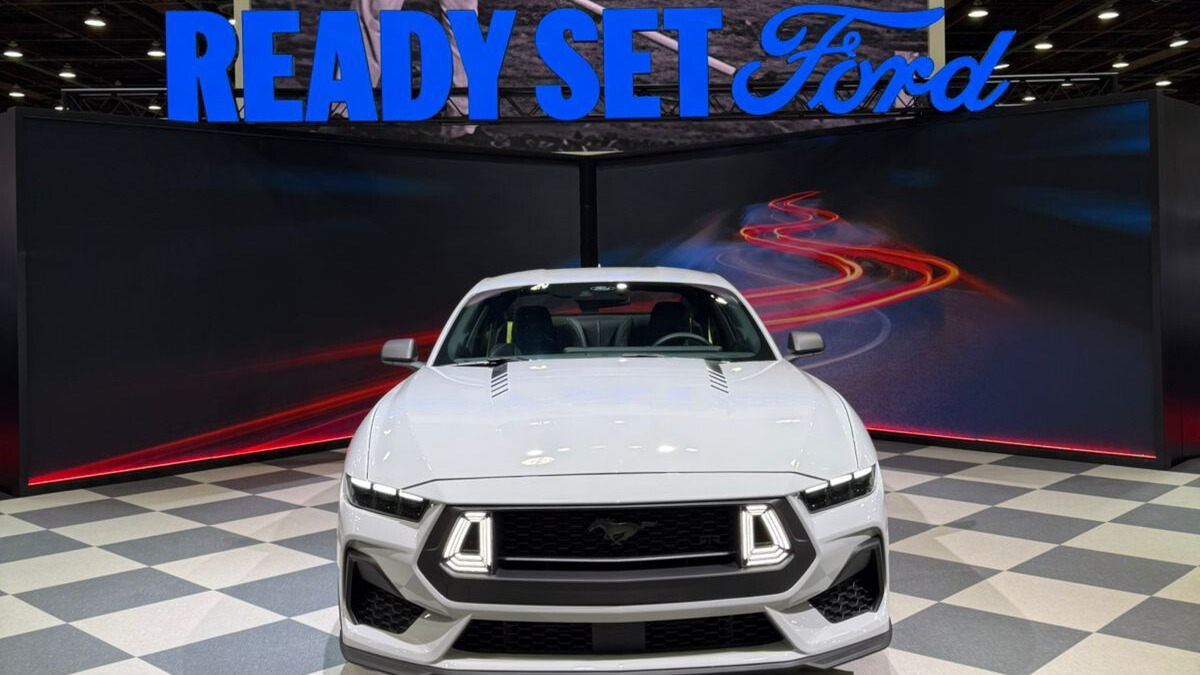 Ford refuerza su estrategia global tras encuentro clave con distribuidores en Detroit