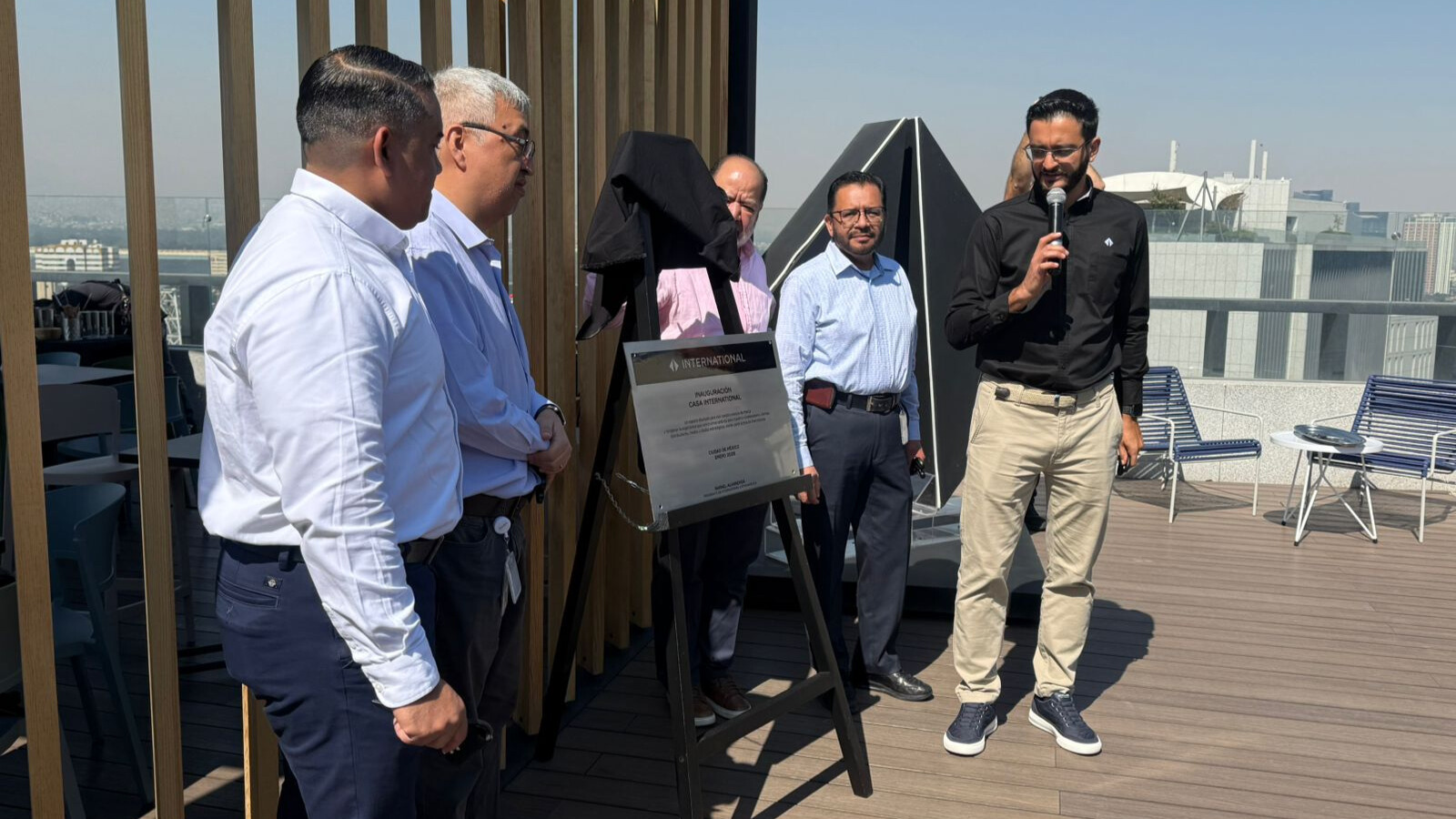 International celebró 30 años de presencia en México con la inauguración de nuevas oficinas en CDMX.