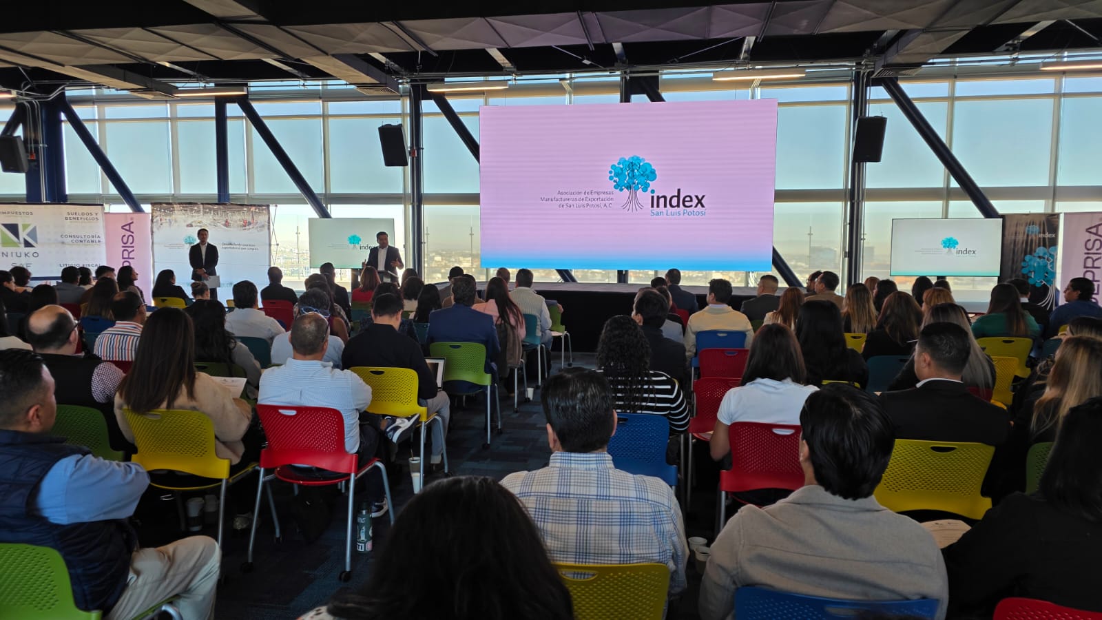 Autoridades y empresarios coincidieron en fortalecer la competitividad del programa IMMEX ante un entorno global más exigente.
