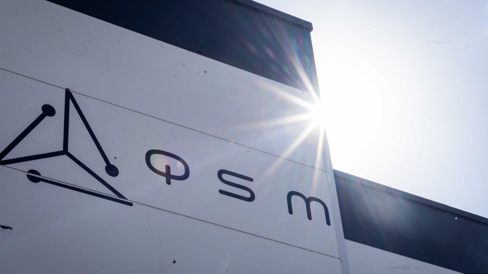 QSM invierte 777 mdp y posiciona a Querétaro en la industria de semiconductores