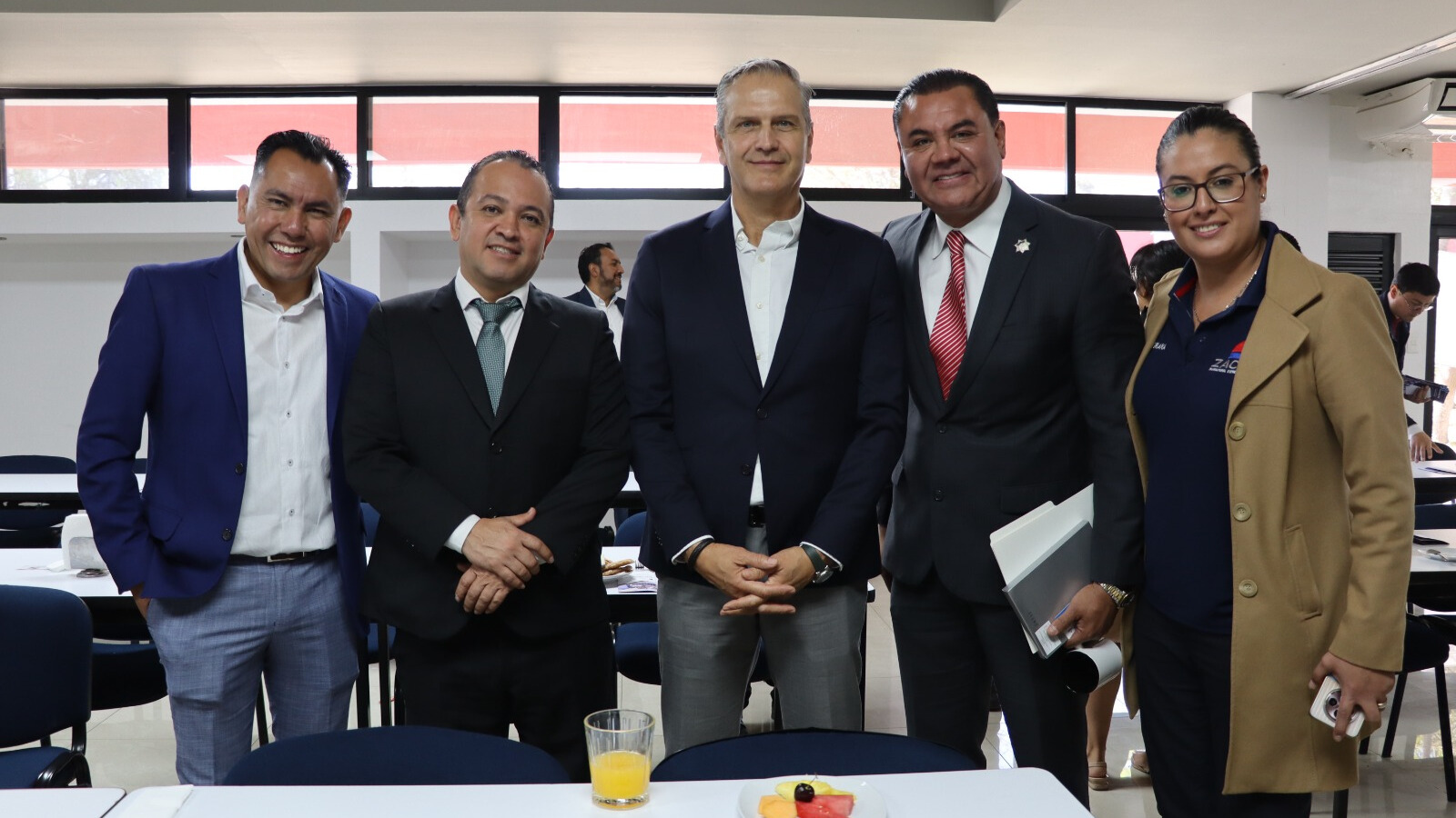 Octavio Villalobos, subdirector de Planeación y Vinculación del ITSLP; Diego Bárcenas, director del ITSLP; Humberto Siller Martínez, presidente del Clúster Logístico de SLP; Víctor Javier Zacarías Nájera.