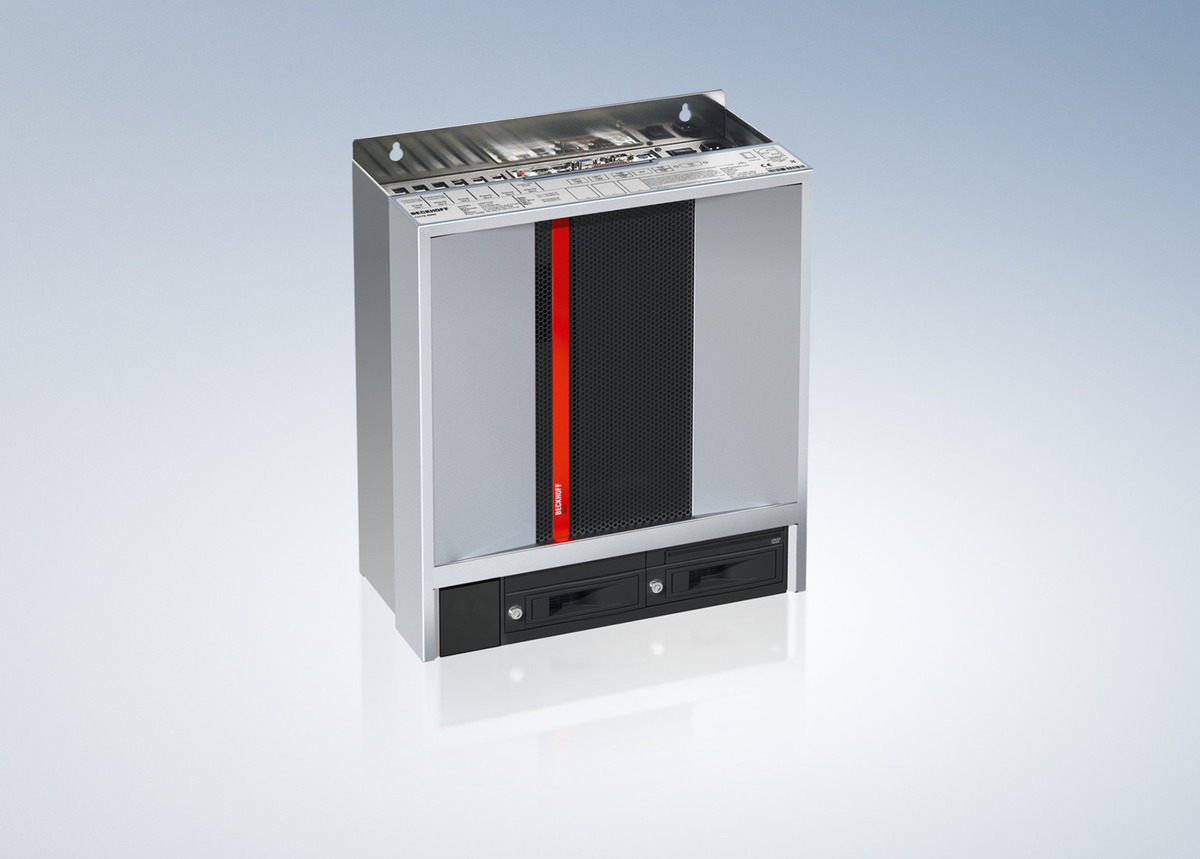 Servidor industrial C6670 de Beckhoff, con hasta 64 núcleos para control de alto rendimiento