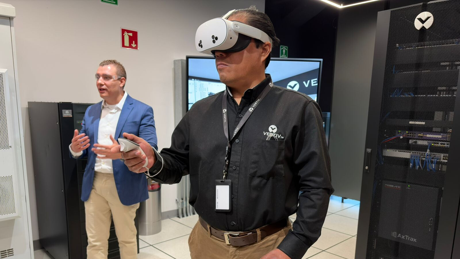 Vertiv inaugura centro en CDMX para impulsar talento en data centers e IA