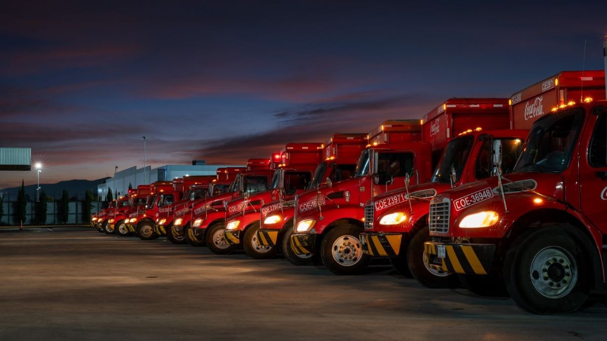 Coca-Cola FEMSA reporta crecimiento de ingresos y avances en digitalización en su Informe Integrado 2025