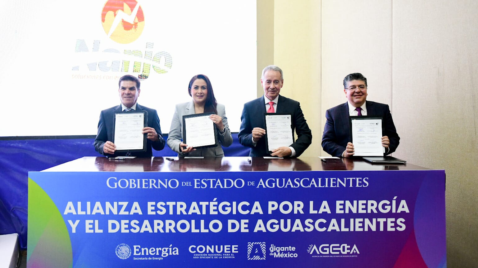 Convenio entre Ageea y Conuee impulsa eficiencia energética en sectores productivos.