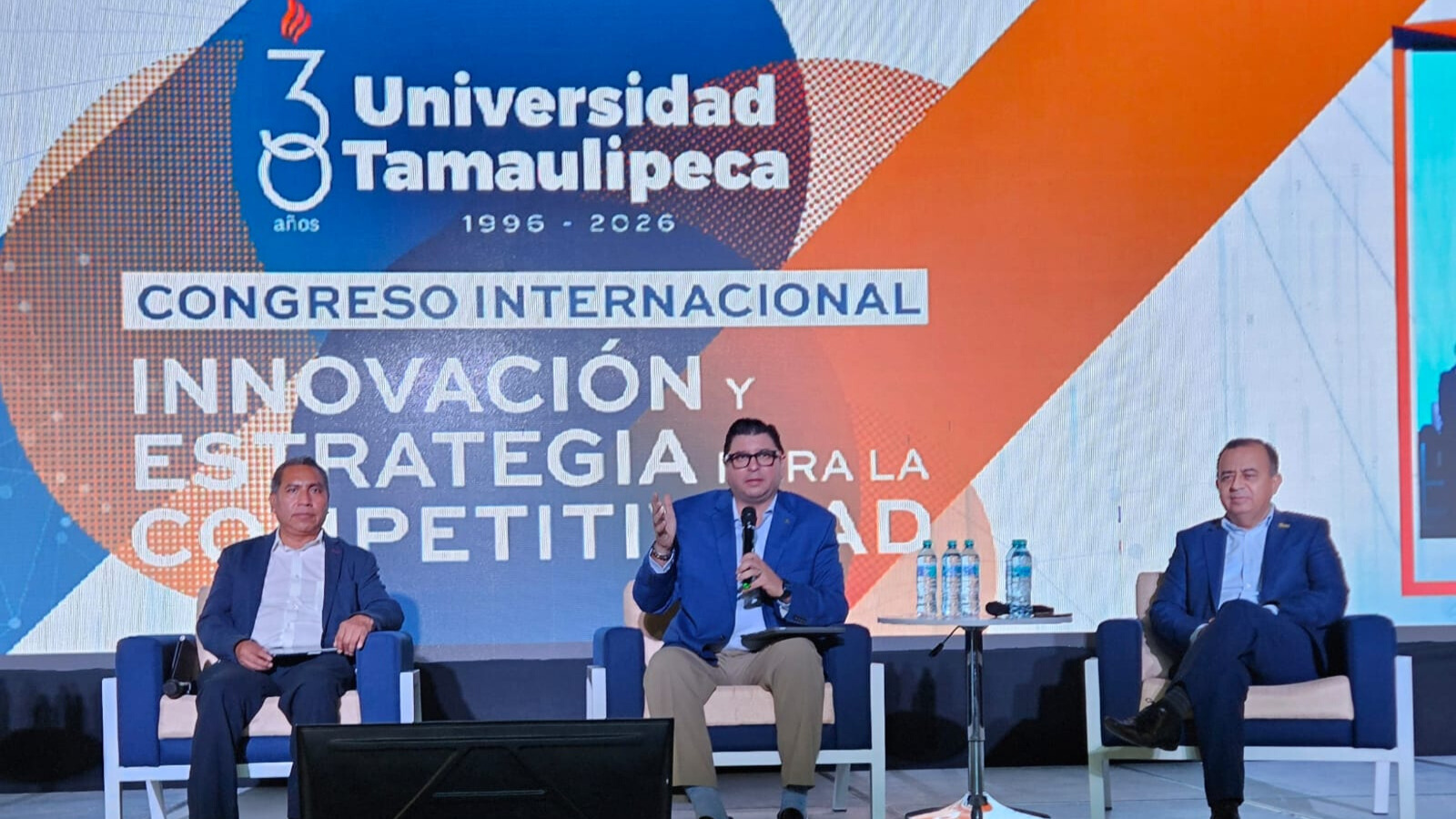 Diálogo entre sectores productivos y universidades fortalece la competitividad a través de la innovación y la estrategia