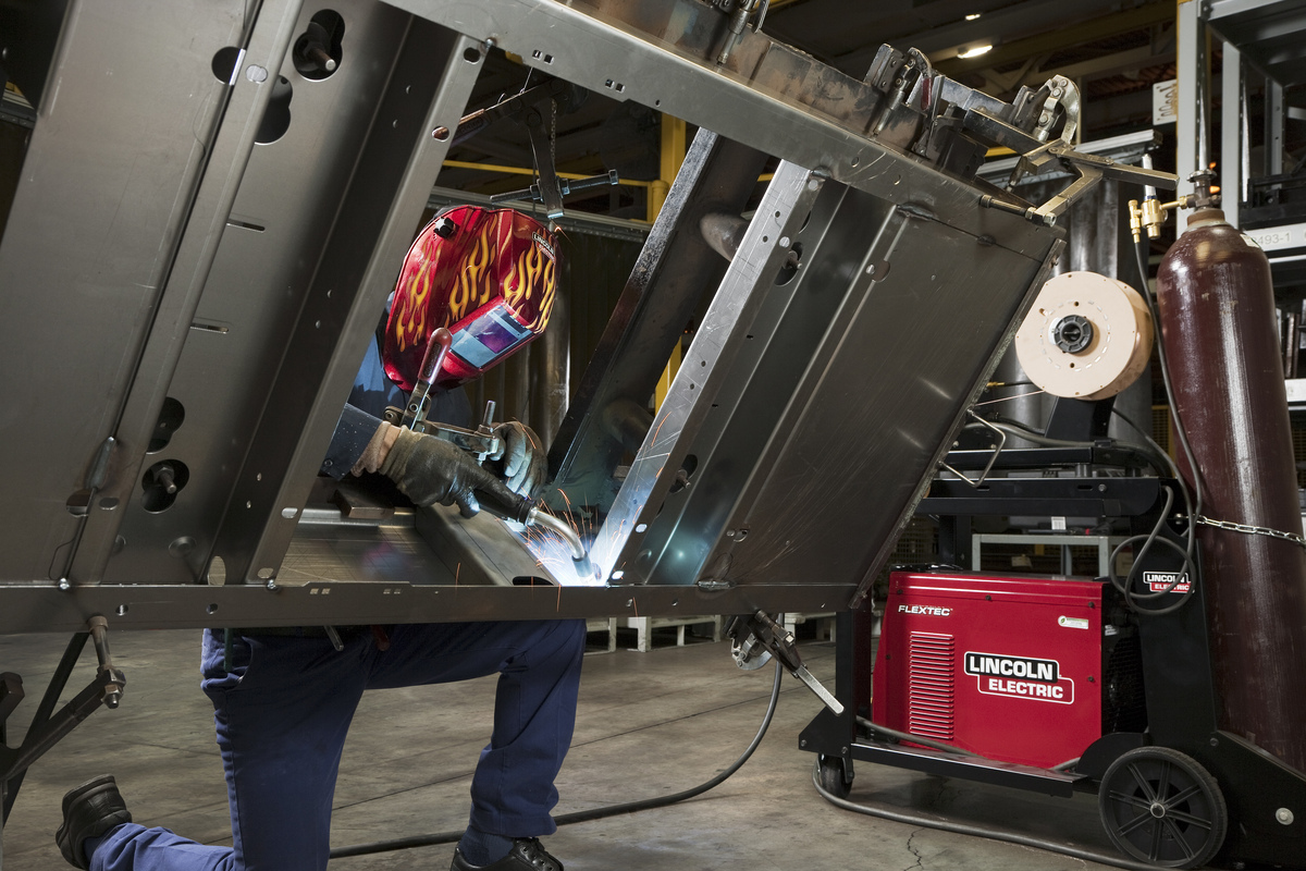 Flextec® 650X: La potencia de Lincoln Electric que eleva la productividad de la industria pesada