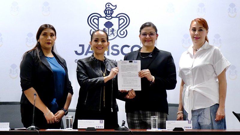 Flextronics financiará estudios universitarios de sus trabajadores en Jalisco