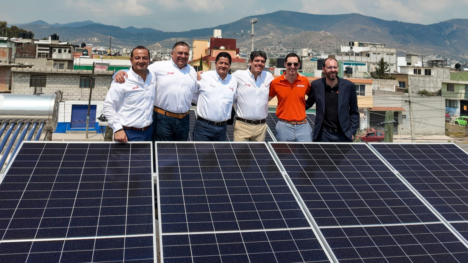 Grupo RICA Coca-Cola y Solfium alcanzan 100 Tiendas Solares para impulsar eficiencia energética en comercios