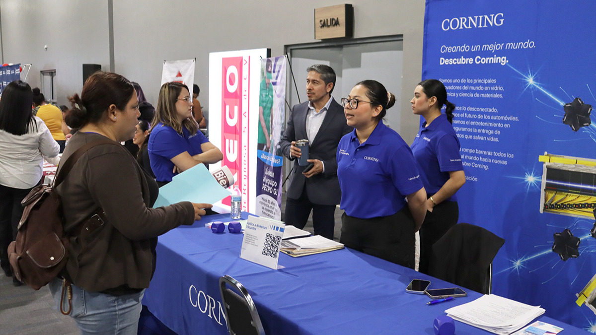 Maquiladoras reconocen el talento femenino como motor del crecimiento industrial: celebran feria del empleo para mujeres