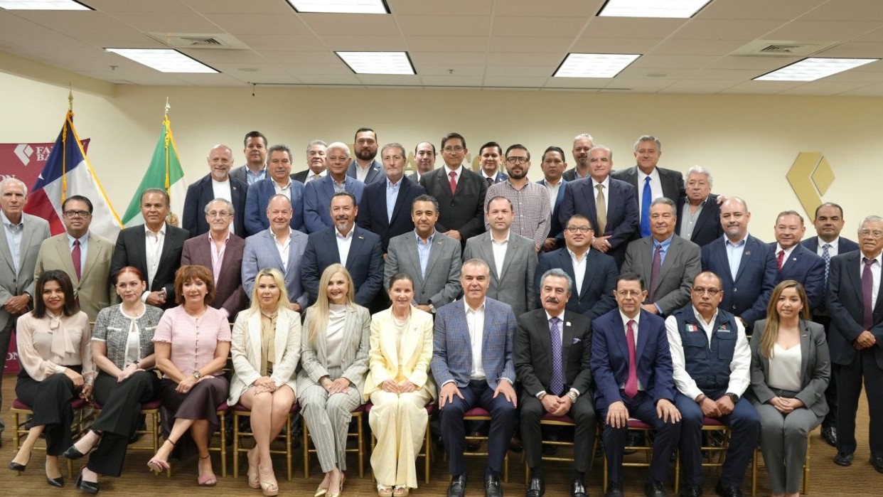 COMCE Noreste Laredo impulsa en la frontera agenda binacional y reconocimiento empresarial