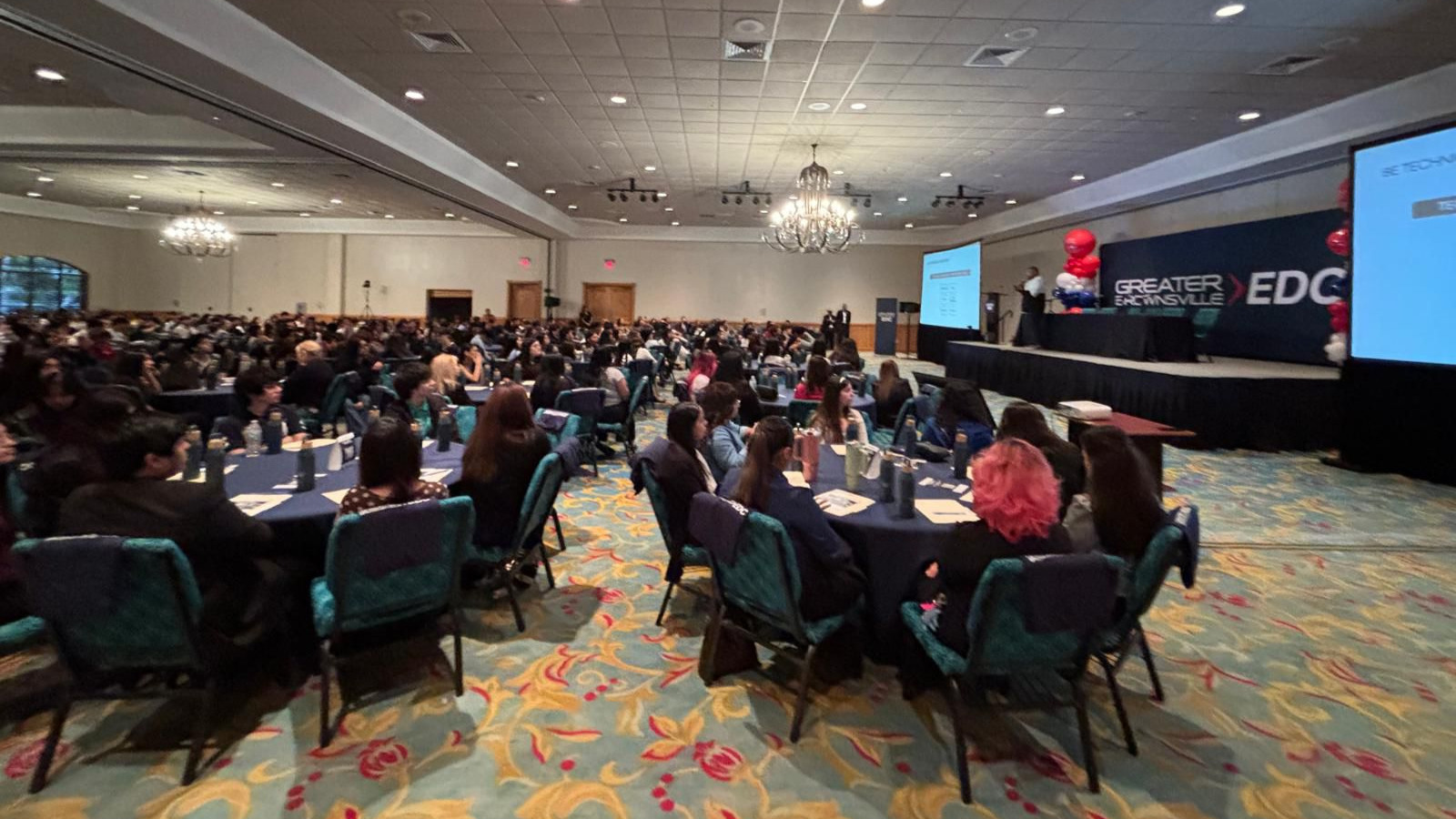 Mas de 400 estudiantes acudieron al Rally in the Valley 5.0”.
