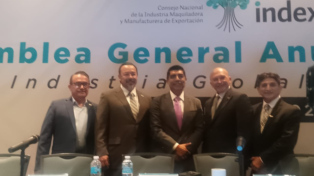 Enrique Morán, presidente index Nuevo Laredo; Carlos Candelaria, jefe de la Unidad de Atención a Corredores del Bienestar Secretaría de Economía; Humberto Martínez, presidente index Nacional; y Ángel López, presidente index Yucatán.