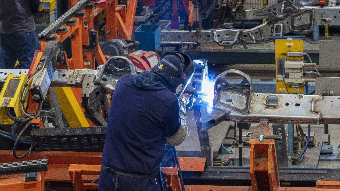 México crea 32,930 empleos formales en marzo y supera los 22.7 millones de trabajadores