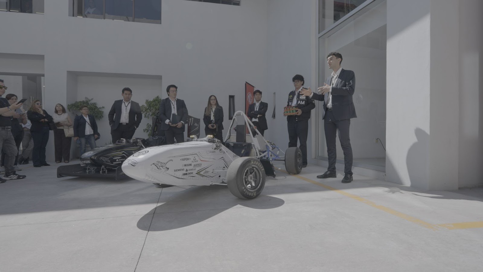 UNAM Motorsports y MG Motor impulsan vehículo eléctrico para Fórmula SAE