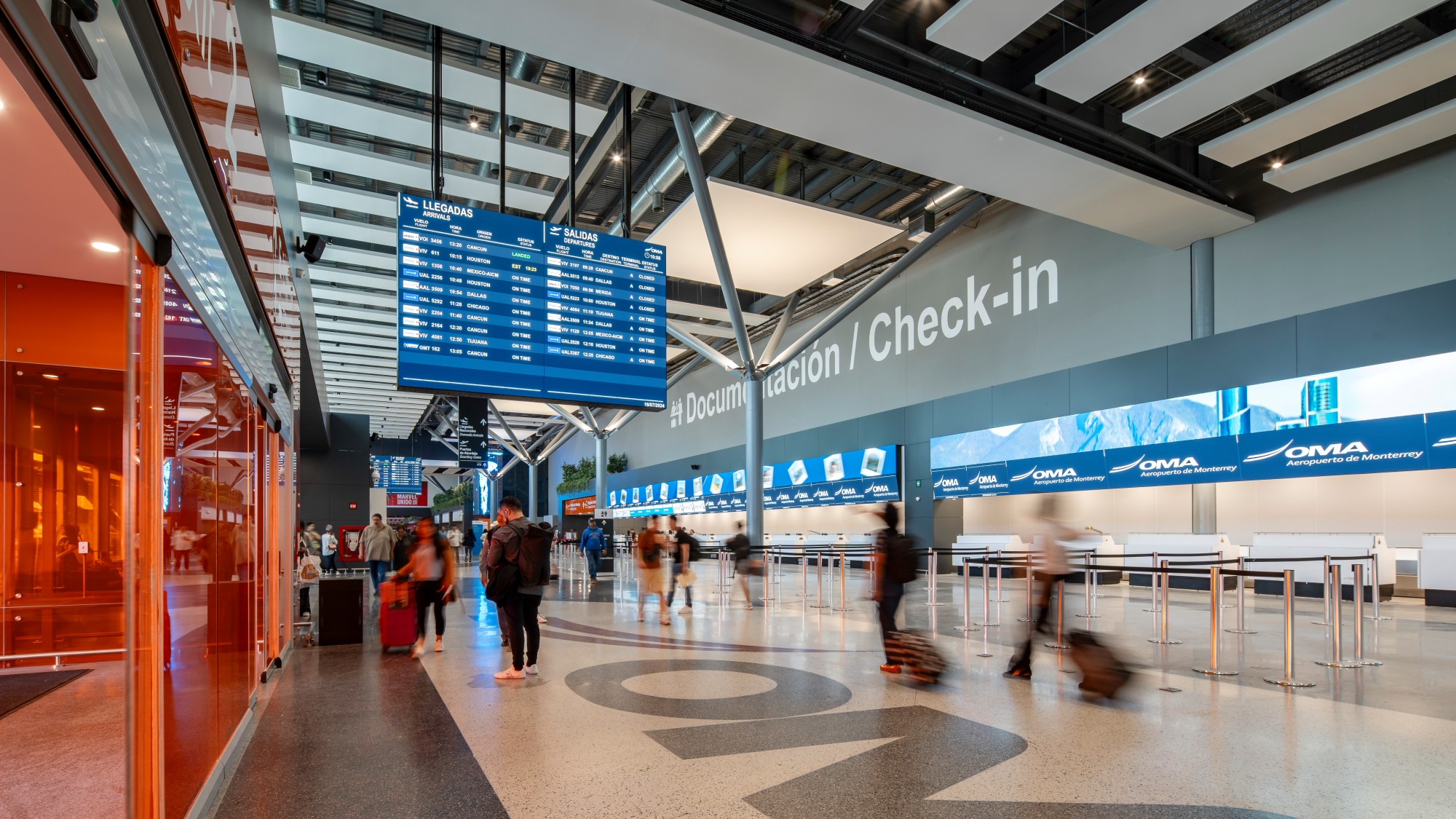 El gobernador de Nuevo León confirmó el acuerdo con la firma francesa Vinci Airports para consolidar una sola terminal de primer mundo a futuro.