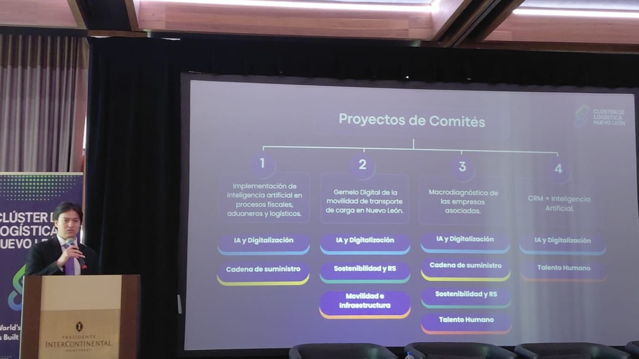 Felipe Abadala, coordinador del clúster, presentó los seis comités que conforman el organismo.