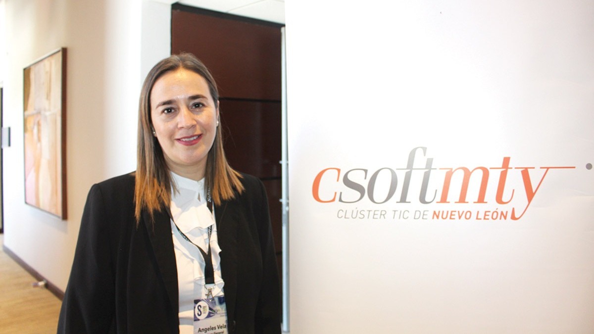¿Cómo capacitarte gratis en IA? Csoftmty e IBM abren registro para Hola IA: Mundial Inteligente