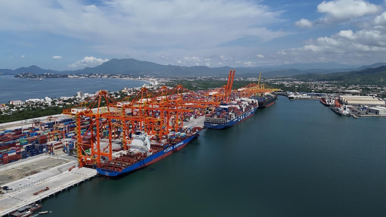 Contecon Manzanillo acelera expansión portuaria con inversión de 300 millones de dólares y grúas únicas en América
