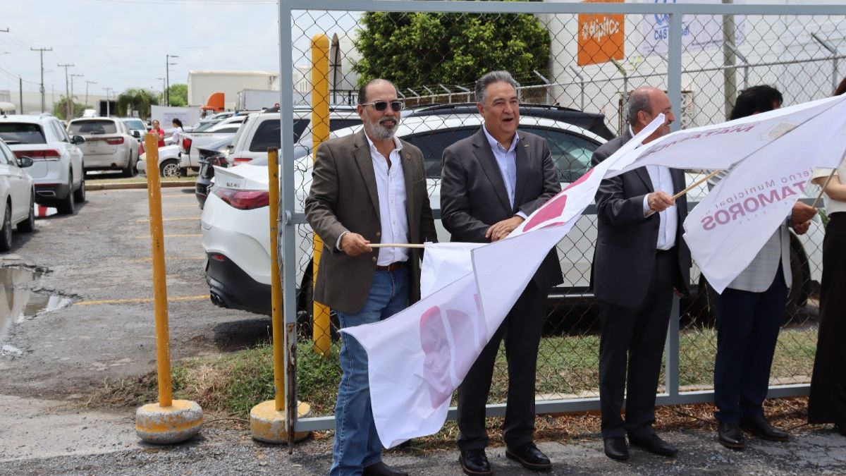 Jorge Perez, Dir de Ventas de CAS Global; Adrien Nicholas, Dir. Financiero de ERA Group; Steven Leblond, presidente de ERA Group; Adam Gonzalez, CEO de COSTEP y Sergio Gracia, Presidente de México Industry.