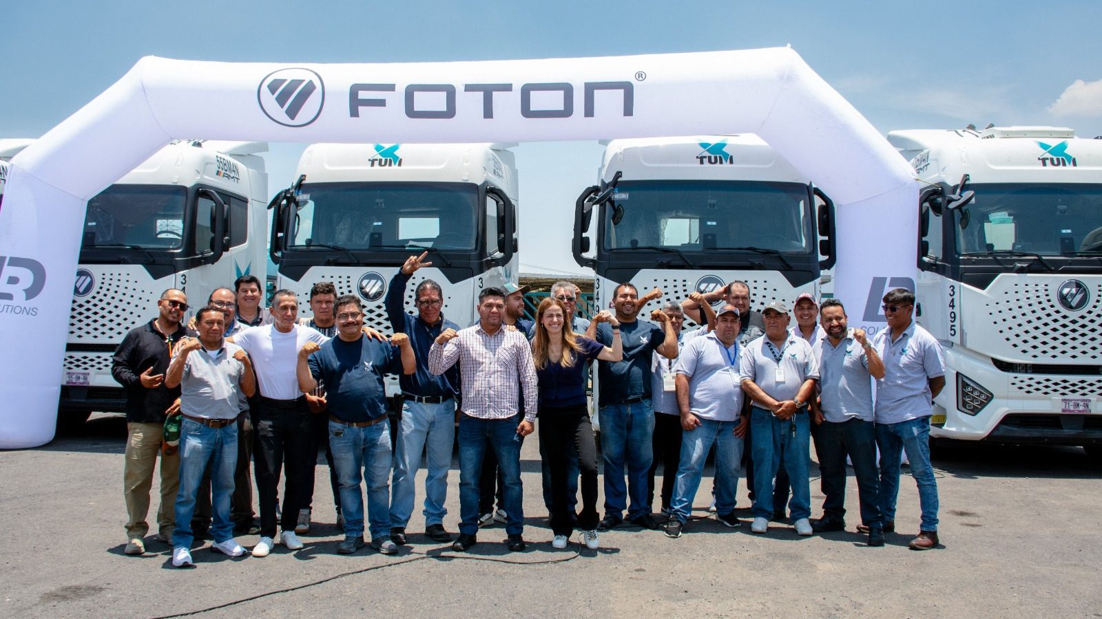 FOTON México entrega la primera flota Galaxy del país a TUM Transportistas