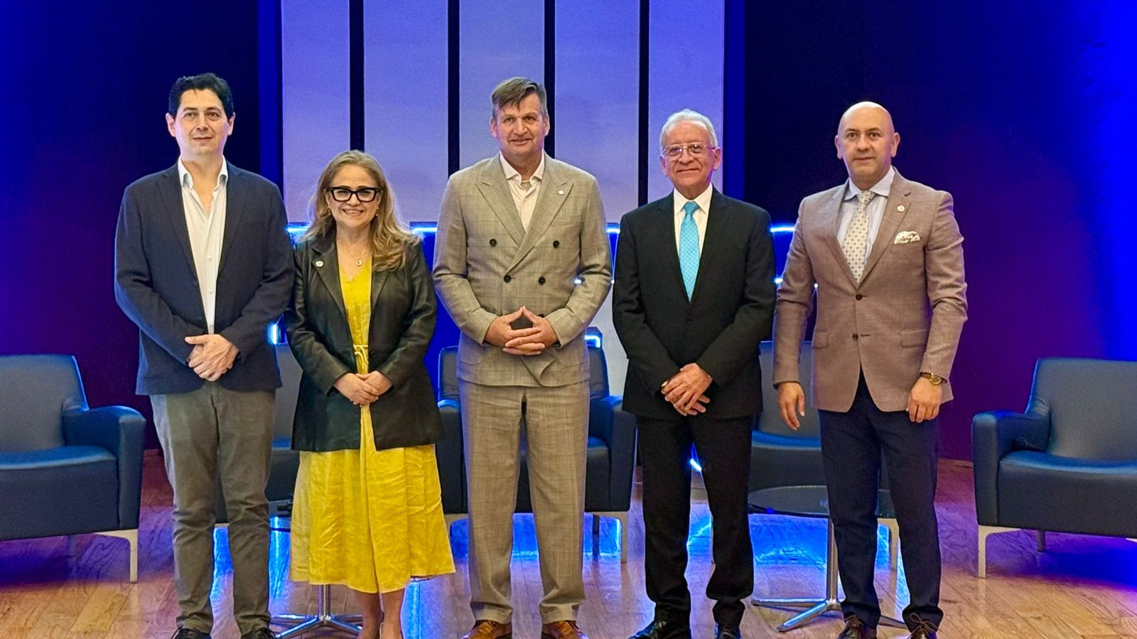 México enfrenta nueva carrera automotriz centrada en innovación y talento: Clúster Metropolitano