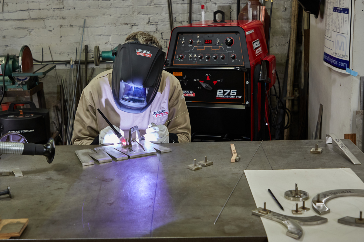 Precision TIG 275 de Lincoln Electric: versatilidad y control total para aplicaciones de soldadura avanzada