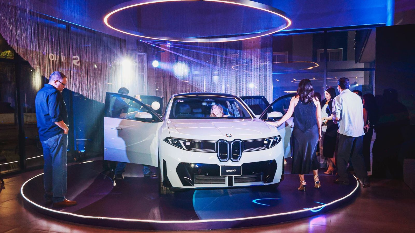 BMW iX3 llega a México y marca el inicio de una nueva era para la marca