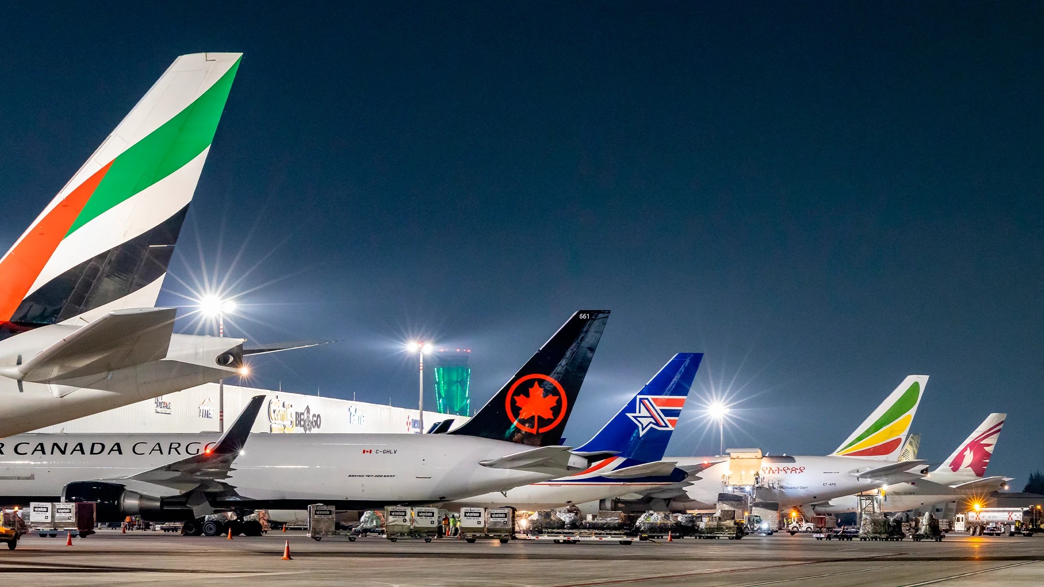 Carga aérea en México rompe récord con crecimiento de 97.4% impulsada por la industria tecnológica