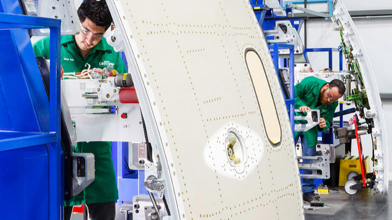 La industria aeroespacial también mantiene crecimiento sostenido en Sonora gracias a operaciones de compañías internacionales como Rolls-Royce, Collins Aerospace, Daher y Latécoère.