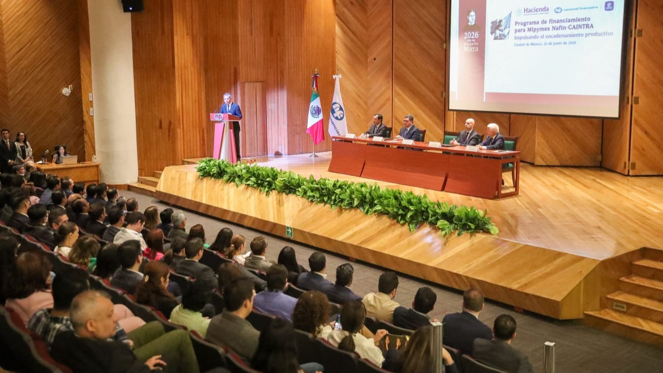 El convenio facilitará el acceso a factoraje y garantías de crédito para más de 20 mil micro, pequeñas y medianas empresas.