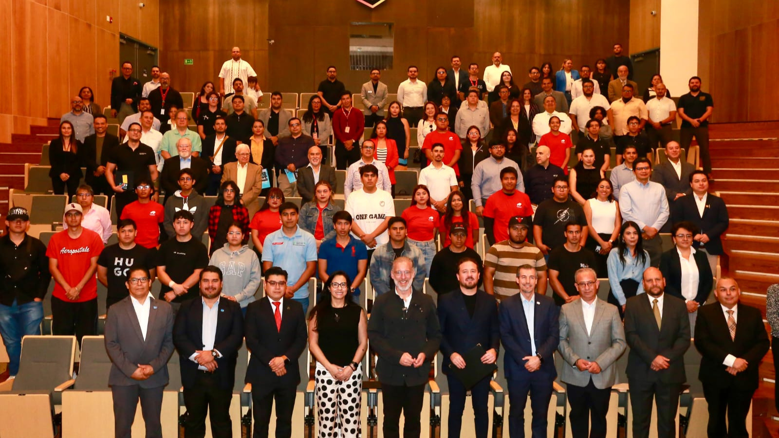 Querétaro fortalece su industria electrónica con una alianza entre empresas, universidades y gobierno