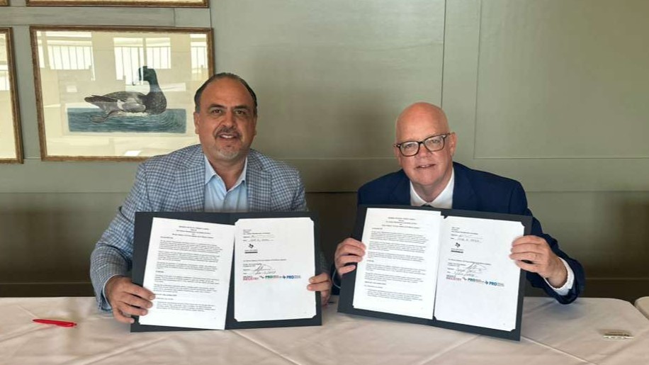 SAMA y Mexico Industry firman alianza estratégica para conectar empresas manufactureras en Texas y México