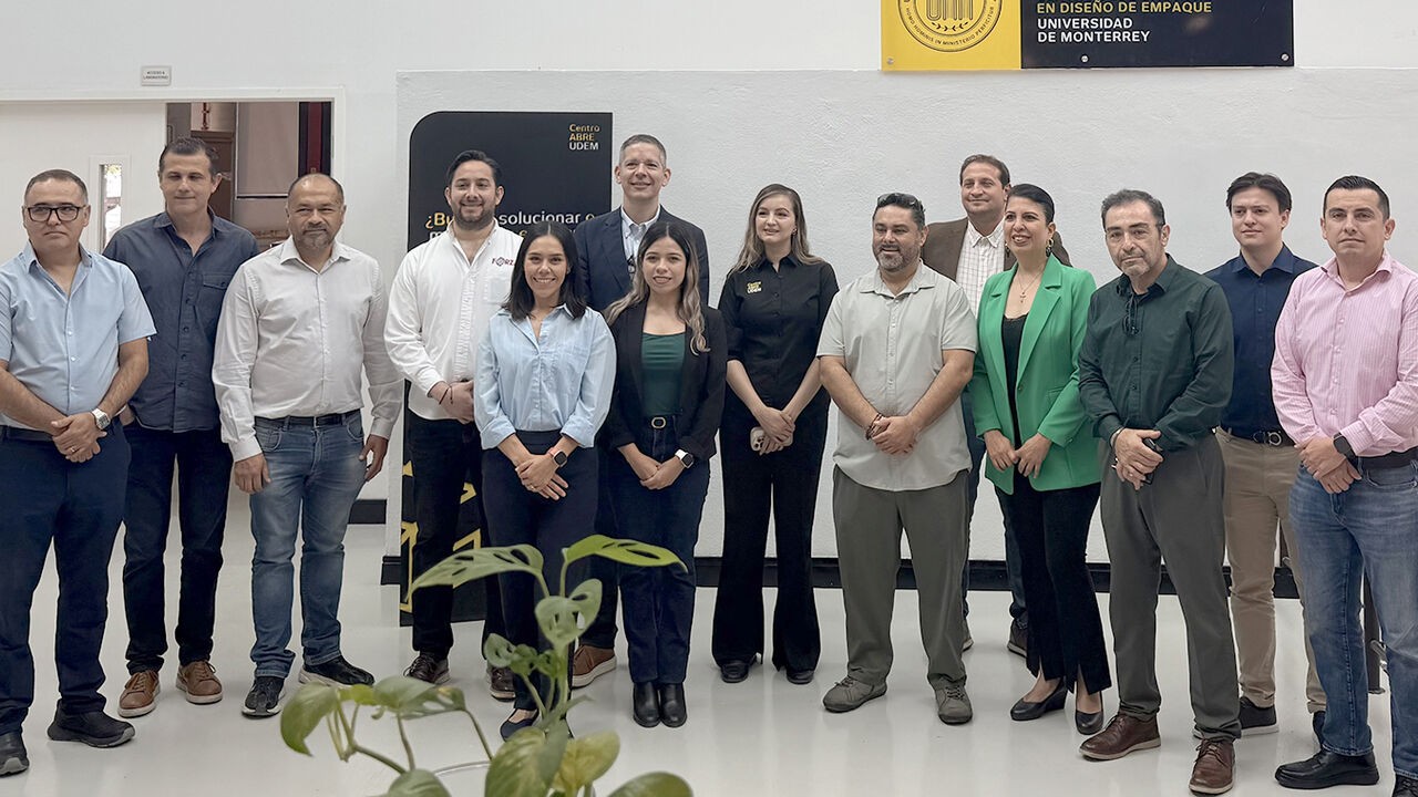 Representantes de los sectores agroalimentario y logístico exploraron oportunidades de colaboración durante su visita al Centro ABRE de la Universidad de Monterrey.