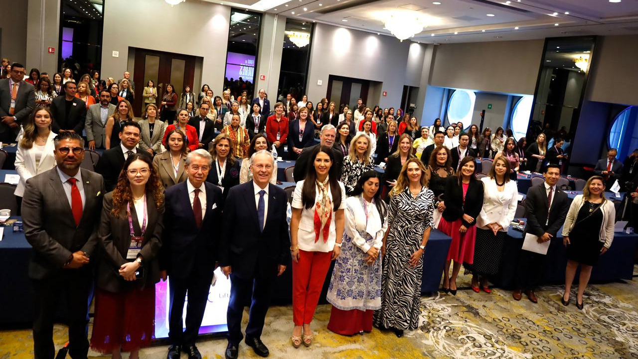 Solo 21% de las empresas en México son lideradas por mujeres; COMCE busca cerrar la brecha