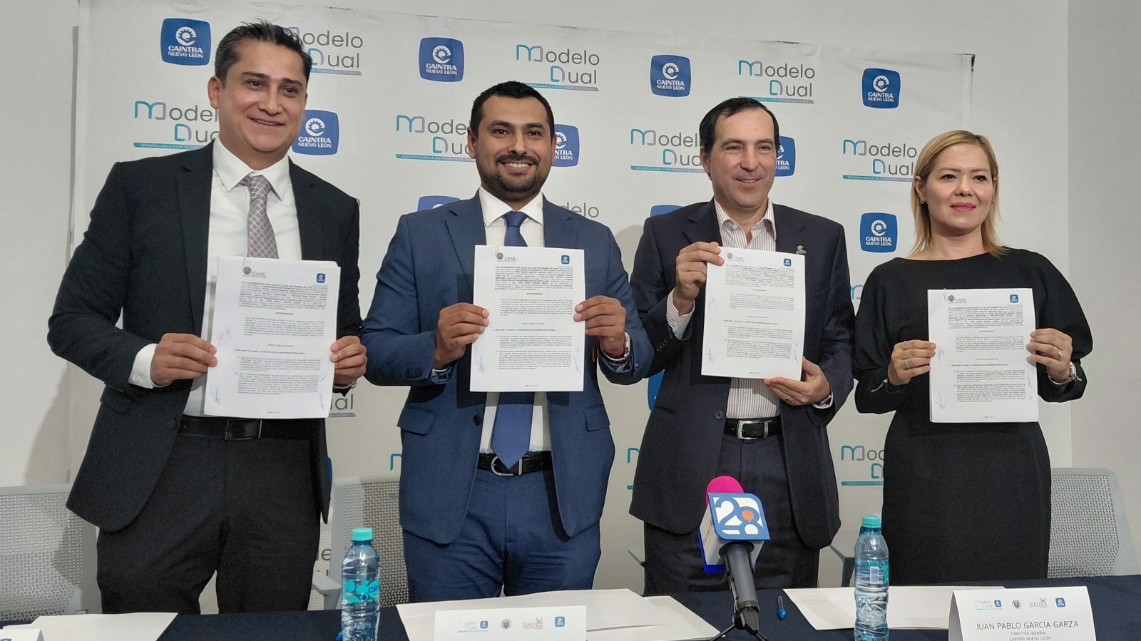 UANL y CAINTRA apuestan por modelo dual para cerrar la brecha laboral en Nuevo León