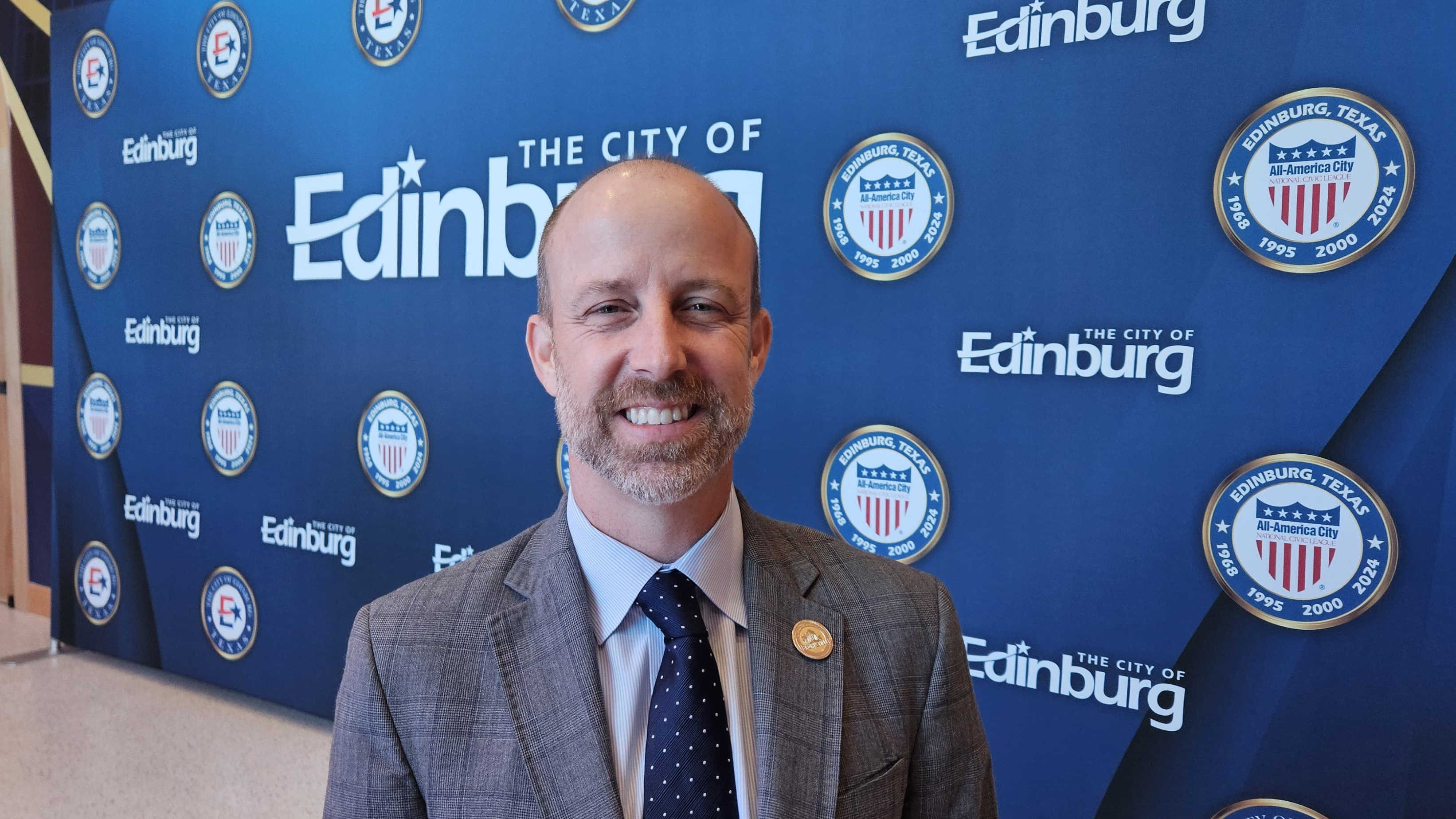 Mayor de Brownsville, John Cowen.