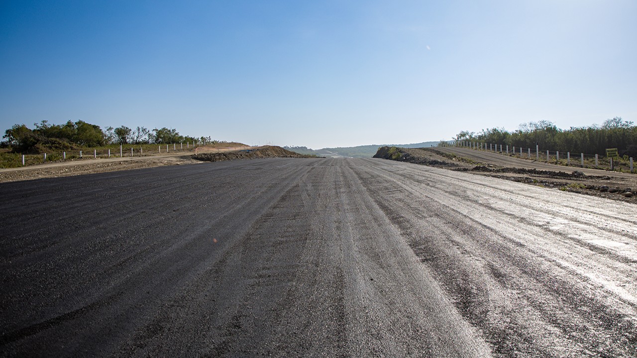 La construcción del Tramo 01 de la Carretera Interserrana registra un avance del 90 por ciento.
