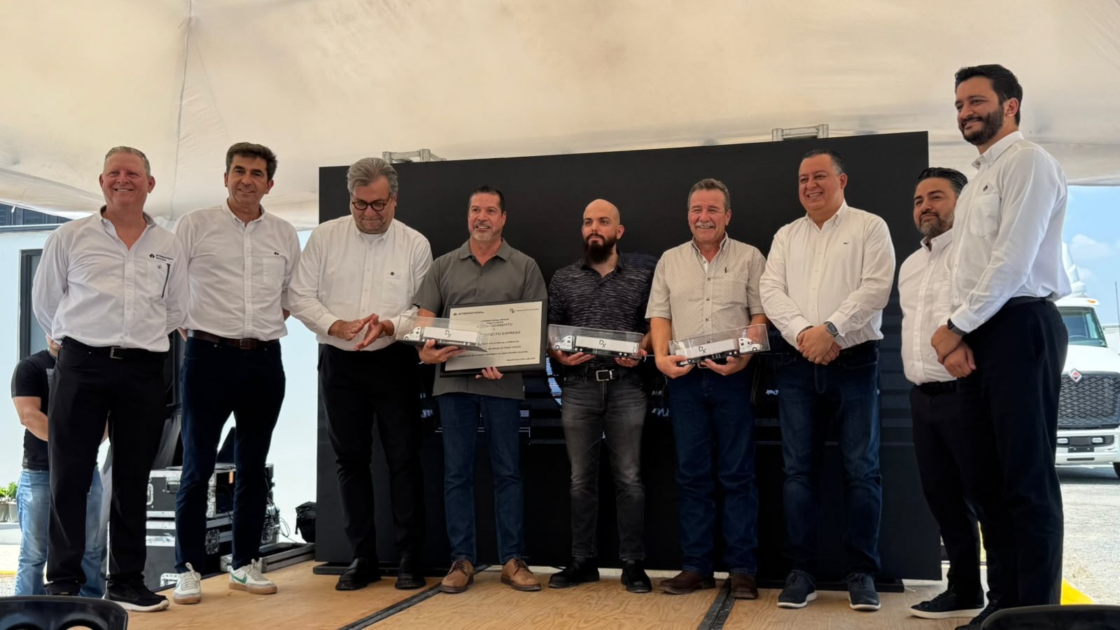 La entrega de la distinción en Monterrey reafirma el compromiso de ambas compañías con el desarrollo logístico, la sustentabilidad y la innovación en el norte del país.