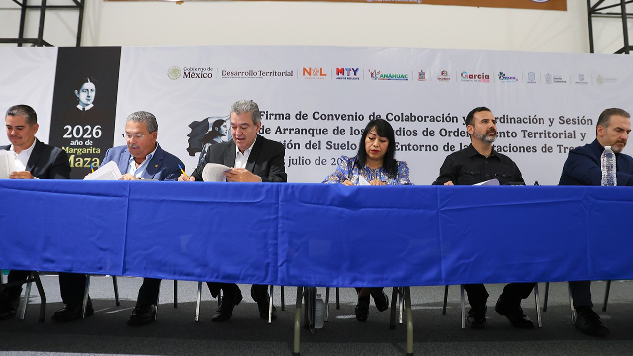 La planeación del entorno de las estaciones forma parte de la siguiente etapa del proyecto ferroviario, que recorrerá un corredor estratégico para la industria, la logística y el comercio exterior del norte del país.